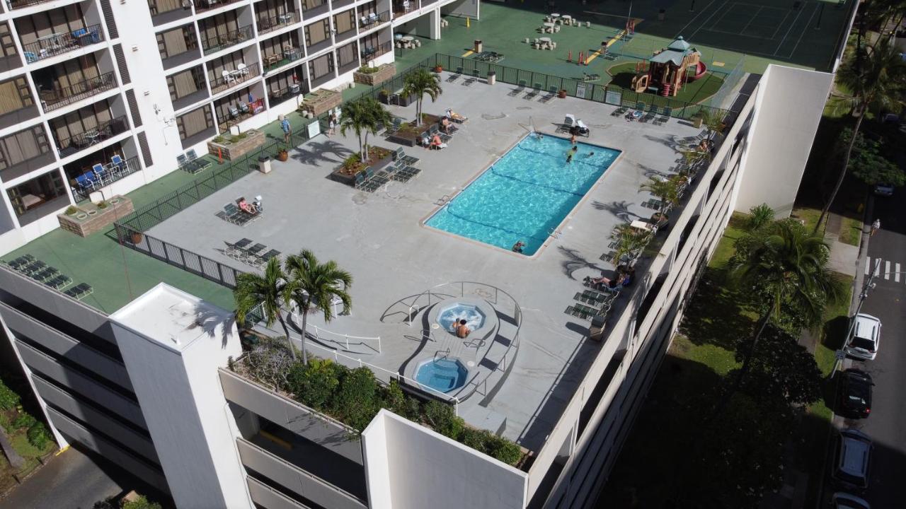 Waikiki Banyan 1Br With Great Ocean Views, Steps To Beach & Parking! โฮโนลูลู ภายนอก รูปภาพ