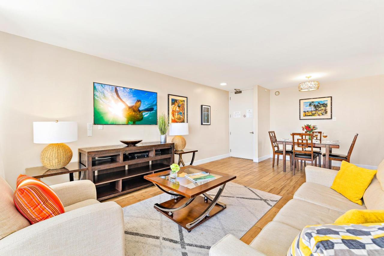 Waikiki Banyan 1Br With Great Ocean Views, Steps To Beach & Parking! โฮโนลูลู ภายนอก รูปภาพ