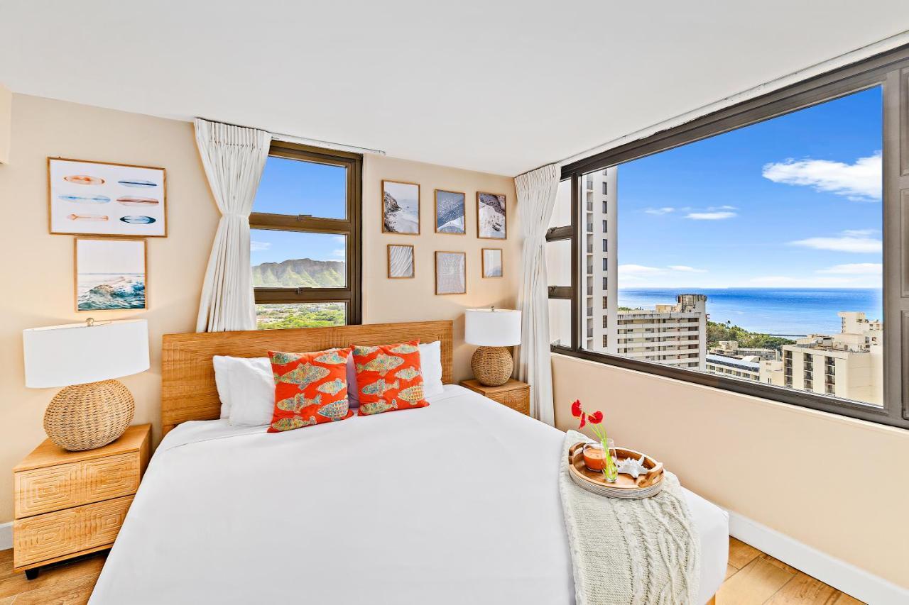 Waikiki Banyan 1Br With Great Ocean Views, Steps To Beach & Parking! โฮโนลูลู ภายนอก รูปภาพ