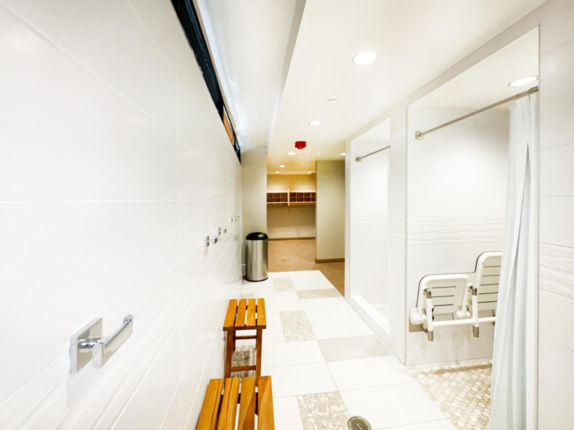 Waikiki Banyan 1Br With Great Ocean Views, Steps To Beach & Parking! โฮโนลูลู ภายนอก รูปภาพ