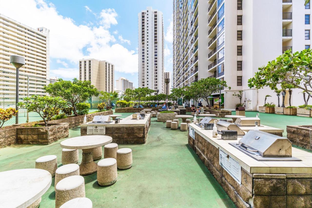 Waikiki Banyan 1Br With Great Ocean Views, Steps To Beach & Parking! โฮโนลูลู ห้อง รูปภาพ